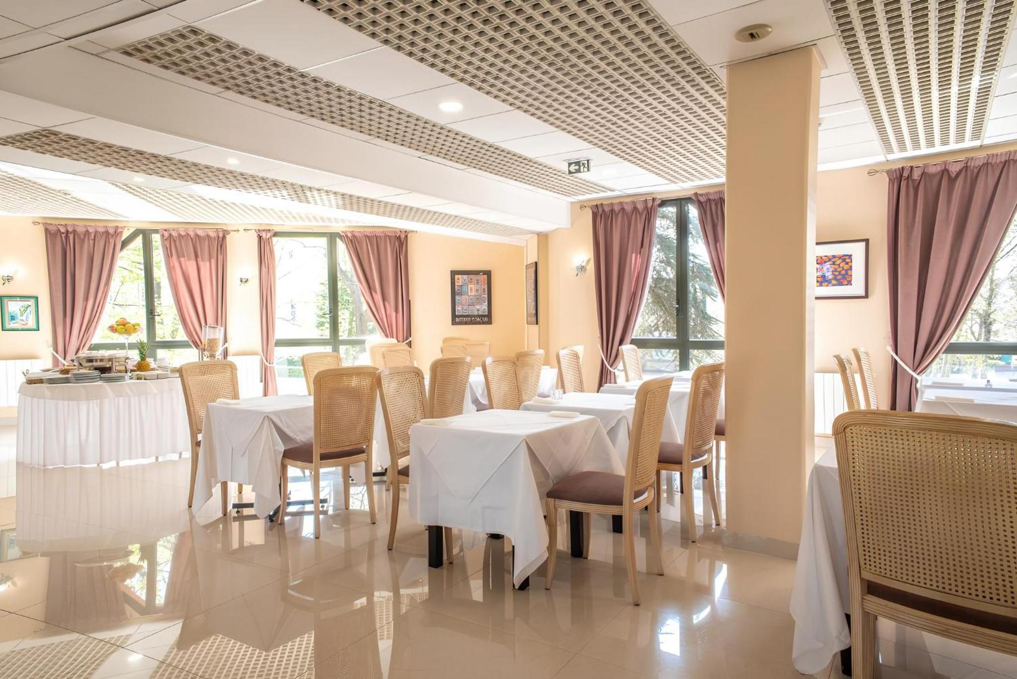 Hotel Garabel Plaisir Esterno foto
