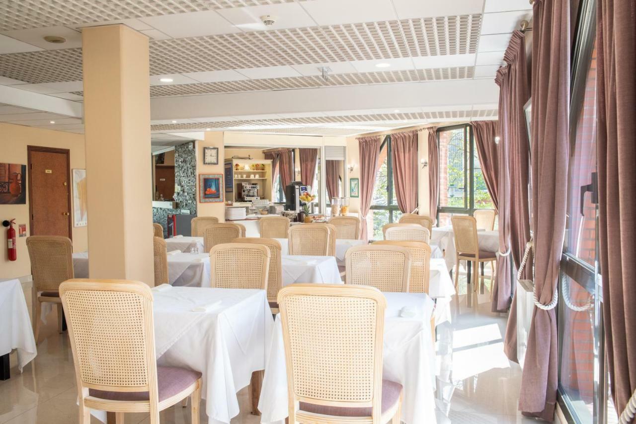Hotel Garabel Plaisir Esterno foto